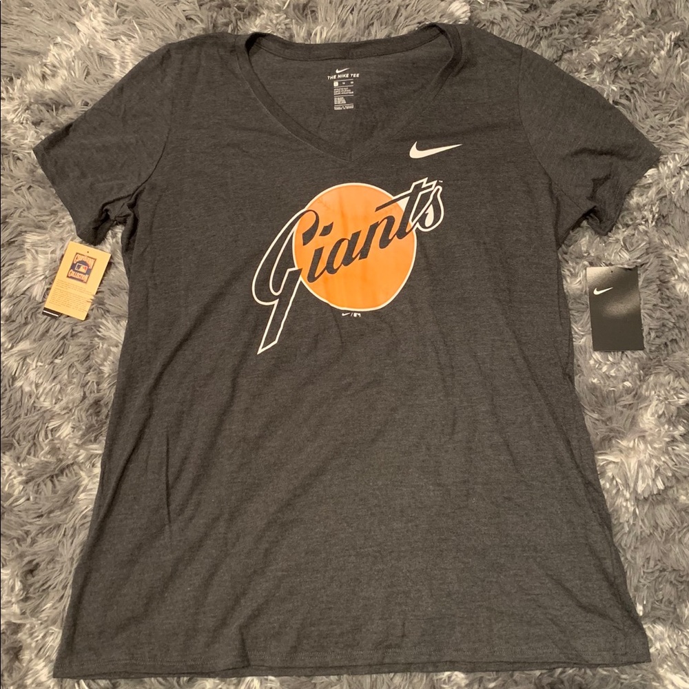 Nike Women’s SF Giants V Neck Shirt Dark Grey
